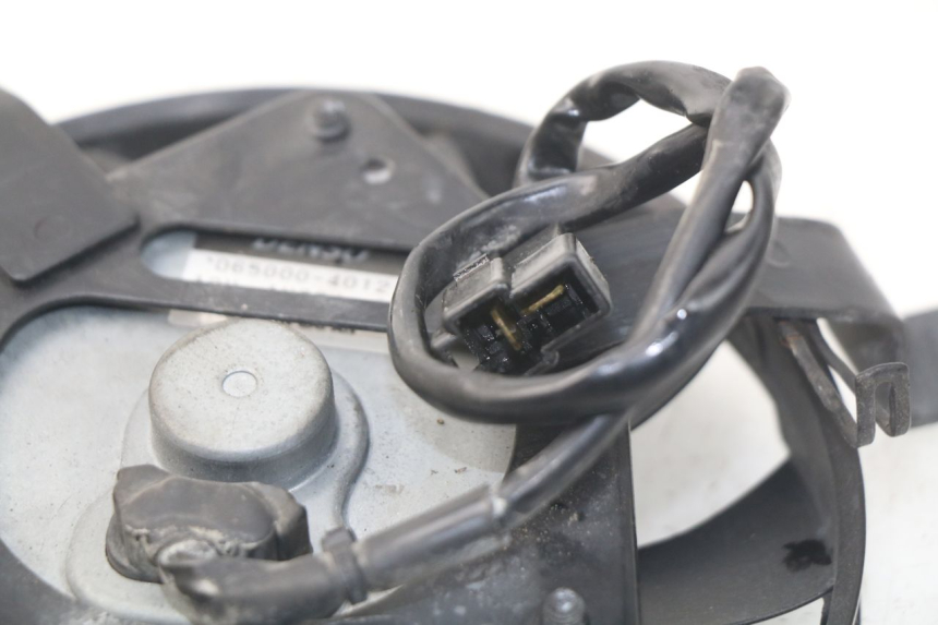 photo de VENTILATOR YAMAHA FJR ABS 1300 (2006 - 2012) - Bevestigingspunten