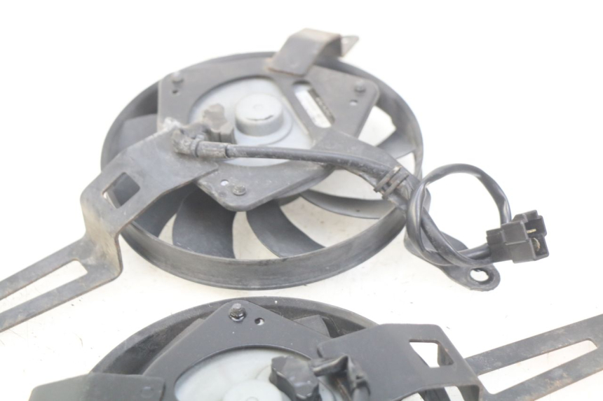 photo de VENTILATOR YAMAHA FJR ABS 1300 (2006 - 2012) - Andere kijkhoek