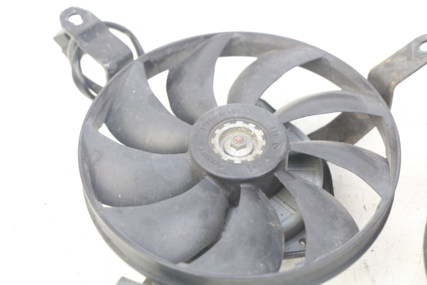 photo de VENTILATOR YAMAHA FJR ABS 1300 (2006 - 2012) - Bevestigingspunten