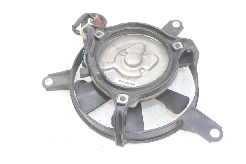 photo de VENTILATOR HONDA FJS SILVERWING SILVER WING 400 (2009 - 2016) - Zoom op gebruiksstaat