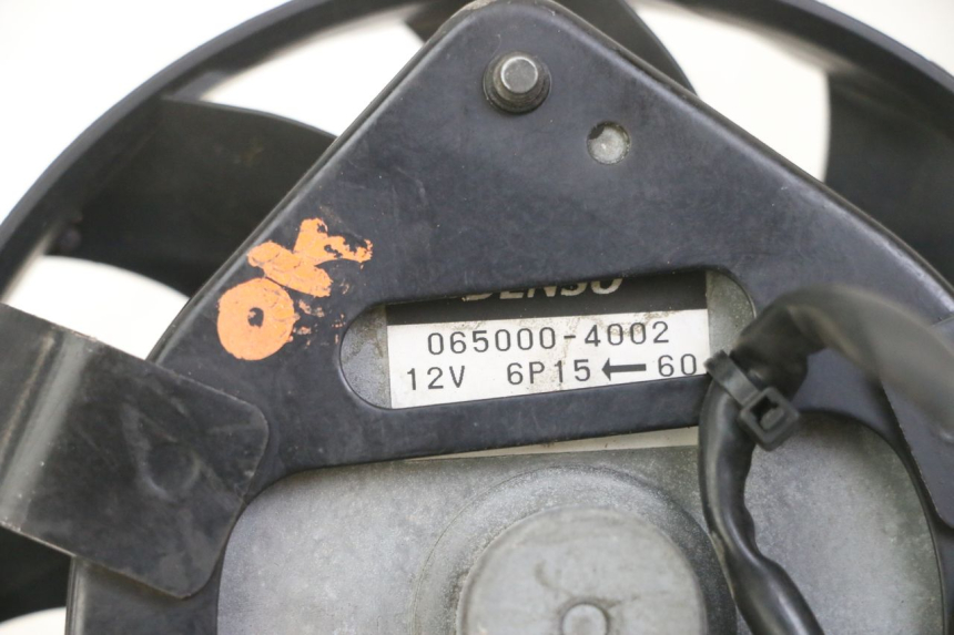 photo de VENTILATOR YAMAHA FZ1 FAZER 1000 (2007 - 2009) - Detail van het onderdeel