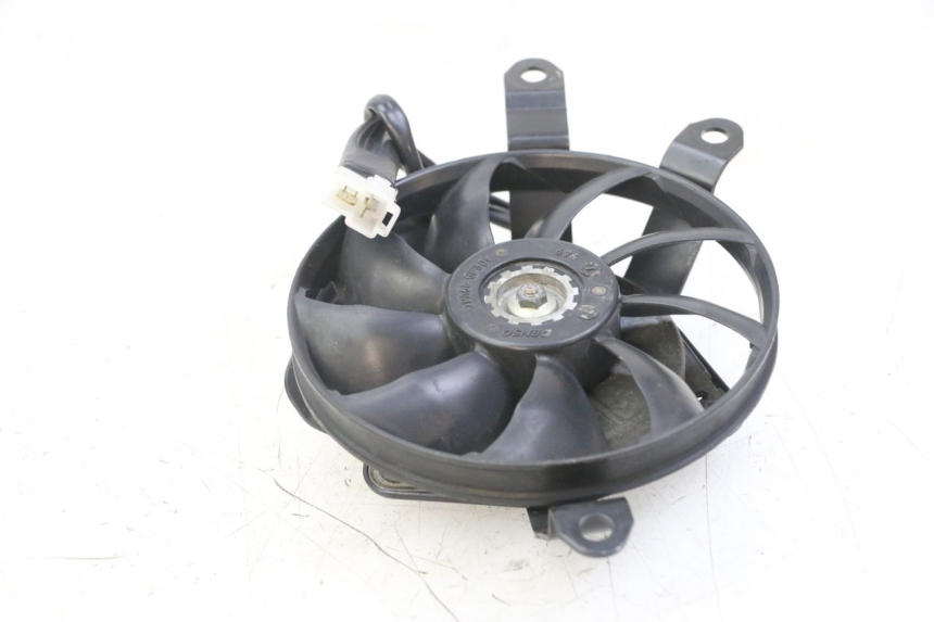 photo de VENTILATOR YAMAHA FZ1 FAZER 1000 (2007 - 2009) - Zoom op gebruiksstaat