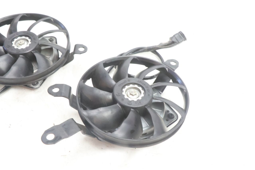 photo de VENTILATOR YAMAHA FZ8 800 (2010 - 2016) - Zoom op gebruiksstaat