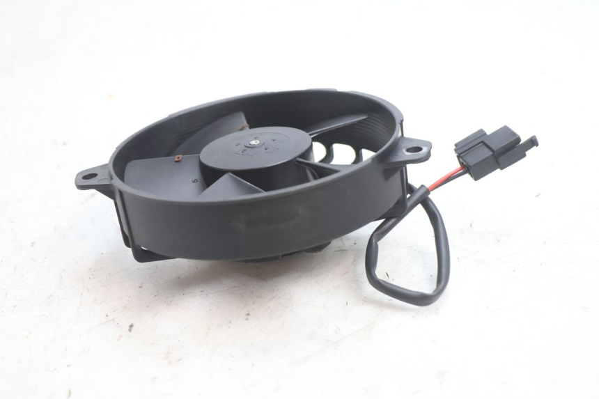 photo de VENTILATOR GILERA GP 800 (2007 - 2013) - Detail van het onderdeel