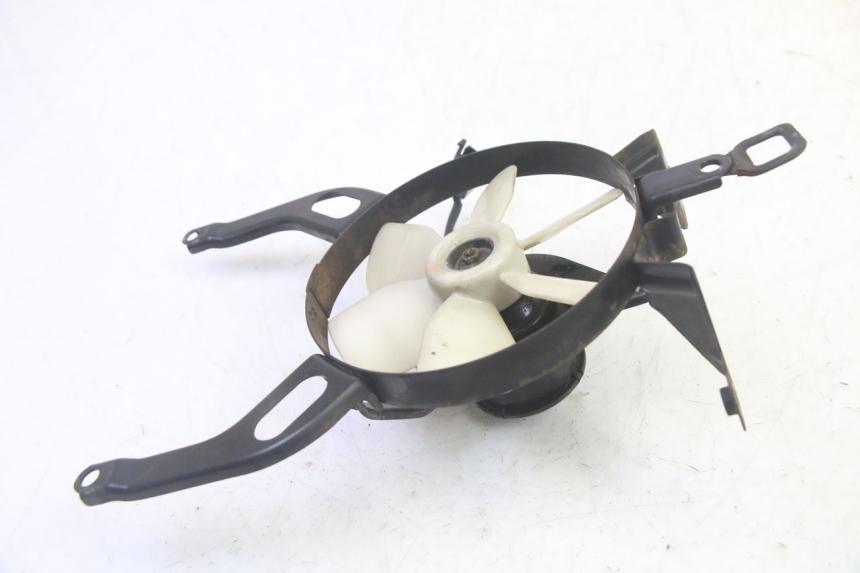 photo de VENTILATOR KAWASAKI GPX R WARBIRD 600 (1988 - 1993) - Detail van het onderdeel