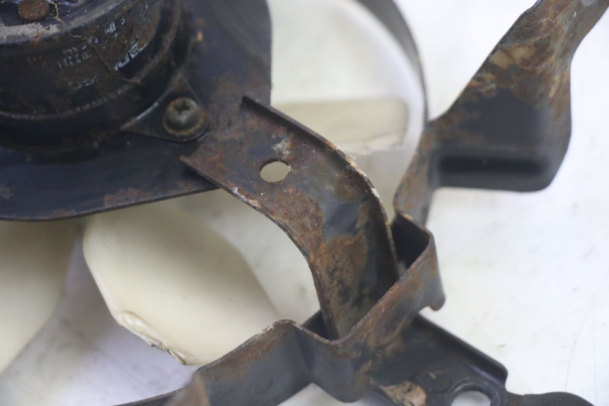 photo de VENTILATOR KAWASAKI GPX R WARBIRD 600 (1988 - 1993) - Bevestigingspunten