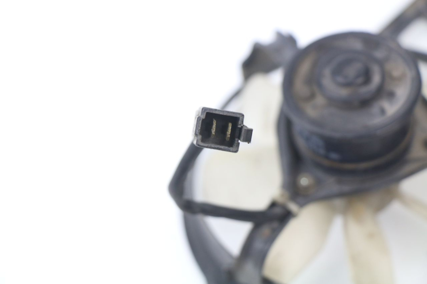 photo de VENTILATOR KAWASAKI GPZ S 500 (1994 - 2005) - Detail van het onderdeel