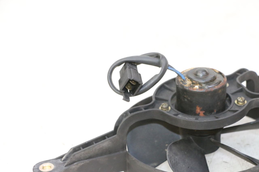 photo de VENTILATOR KYMCO GRAND DINK 125 (2002 - 2007) - Zoom op gebruiksstaat