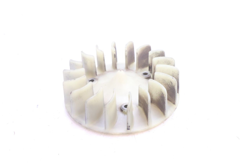 photo de VENTILATOR PEUGEOT KISBEE 2T 50 (2010 - 2017) - Detail van het onderdeel
