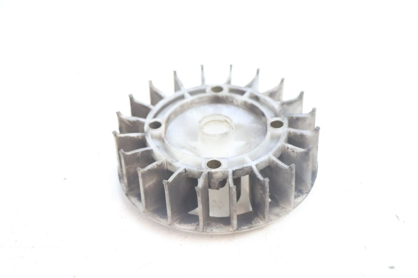 photo de VENTILATOR PEUGEOT KISBEE 4T 50 (2010 - 2017) - Detail van het onderdeel