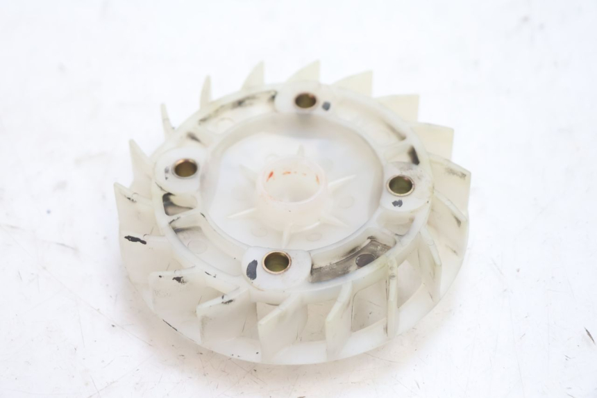 photo de VENTILATOR SYM MIO 50 (2005 - 2010) - Zoom op gebruiksstaat