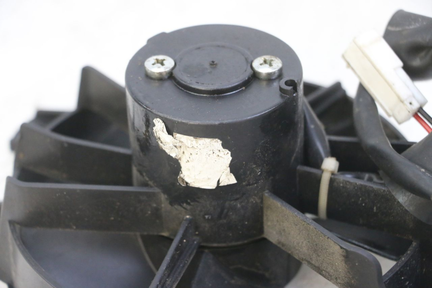 photo de VENTILATOR PIAGGIO MP3 LT 300 (2010 - 2016) - Zoom op gebruiksstaat