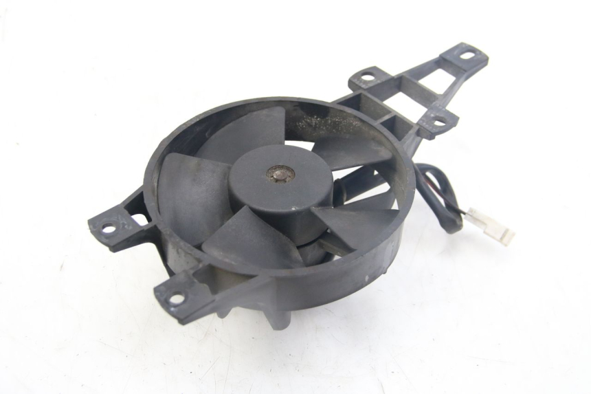 photo de VENTILATOR PIAGGIO MP3 125 (2006 - 2014) - Detail van het onderdeel