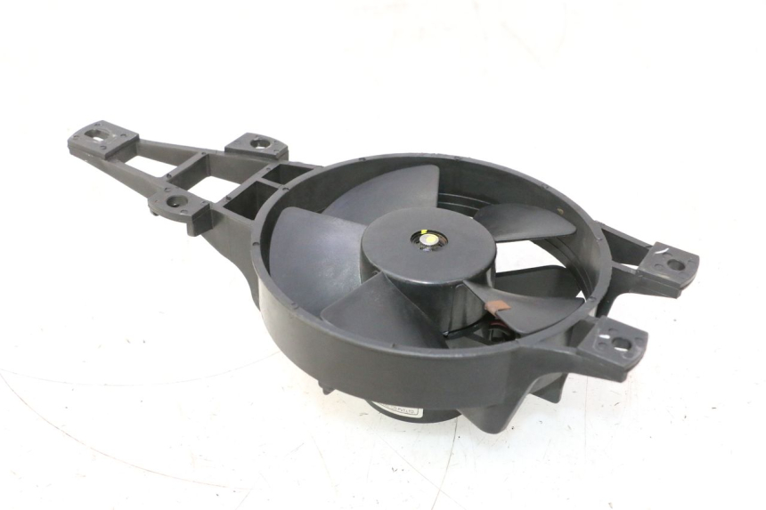 photo de VENTILATOR PIAGGIO MP3 500 (2011 - 2015) - Bevestigingspunten
