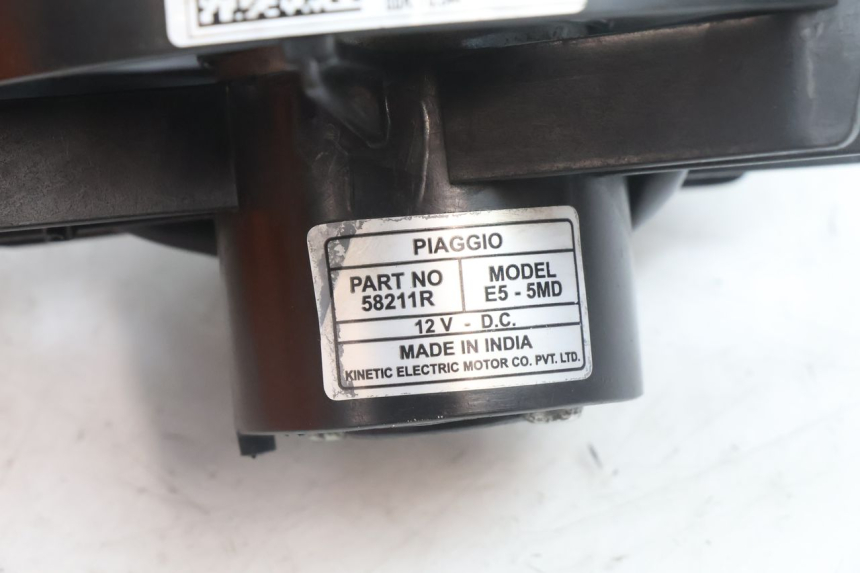 photo de VENTILATOR PIAGGIO MP3 500 (2016 - 2018) - Bevestigingspunten