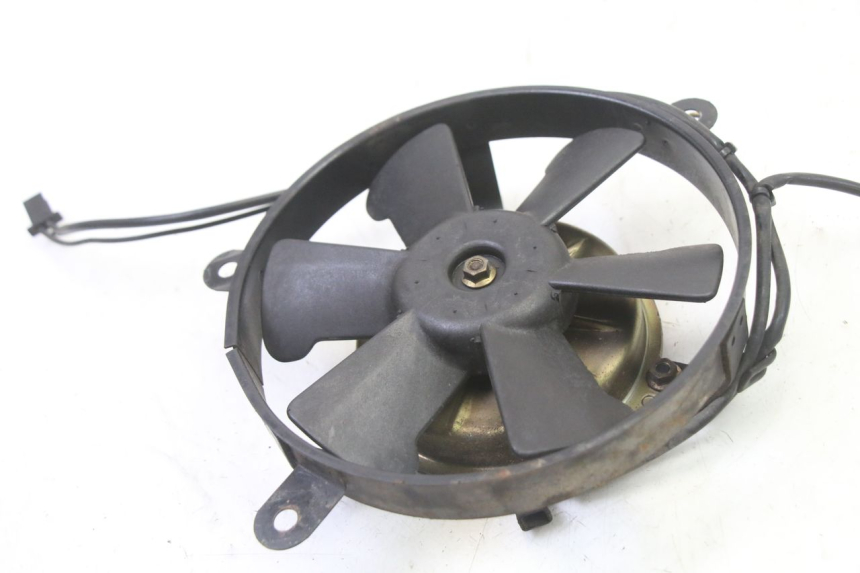 photo de VENTILATOR HONDA NTV DEAUVILLE 650 (2001 - 2006) - Detail van het onderdeel