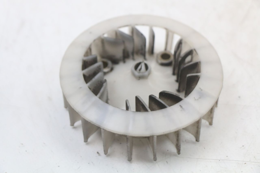 photo de VENTILATOR PEUGEOT STREETZONE 4T 50 (2018 - 2023) - Detail van het onderdeel