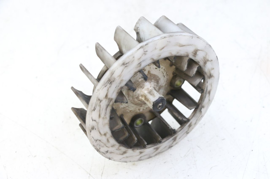 photo de VENTILATOR PEUGEOT VIVACITY 125 (2010 - 2017) - Detail van het onderdeel