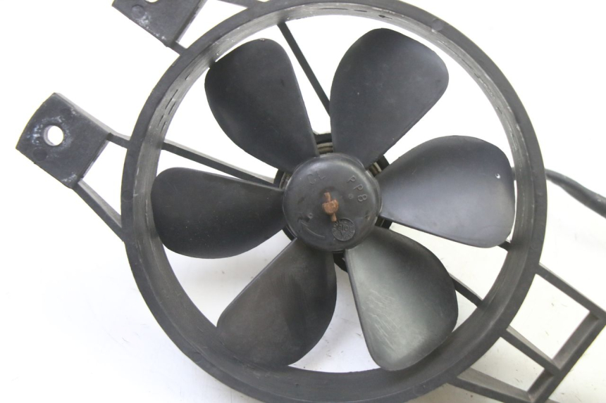 photo de VENTILATOR PEUGEOT SATELIS 250 (2006 - 2012) - Detail van het onderdeel