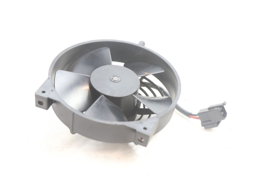 photo de VENTILATOR APRILIA SCARABEO GT 125 (1999 - 2007) - Detail van het onderdeel