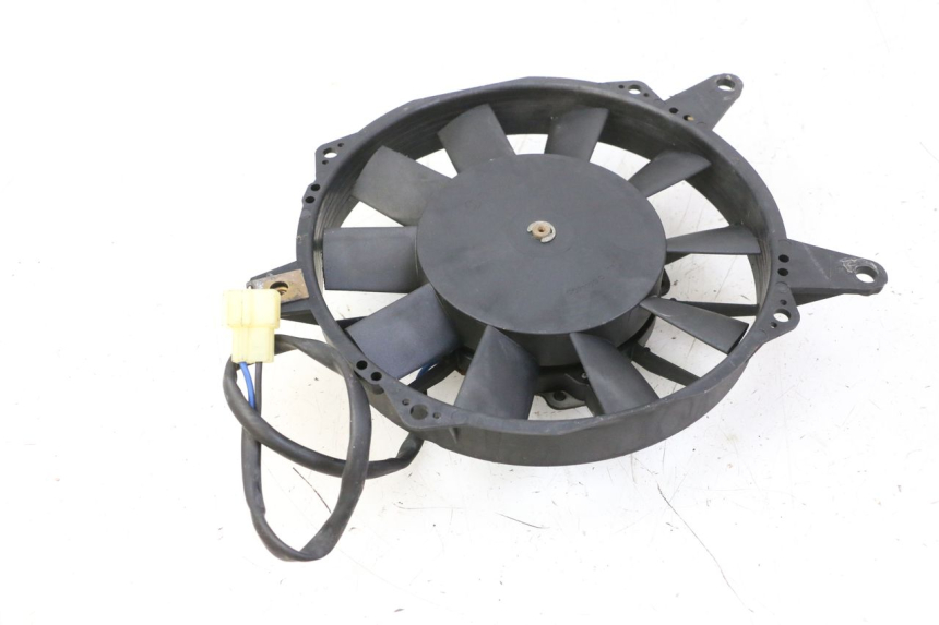 photo de VENTILATOR TRIUMPH SPRINT 900 (1995 - 1998) - Zoom op gebruiksstaat