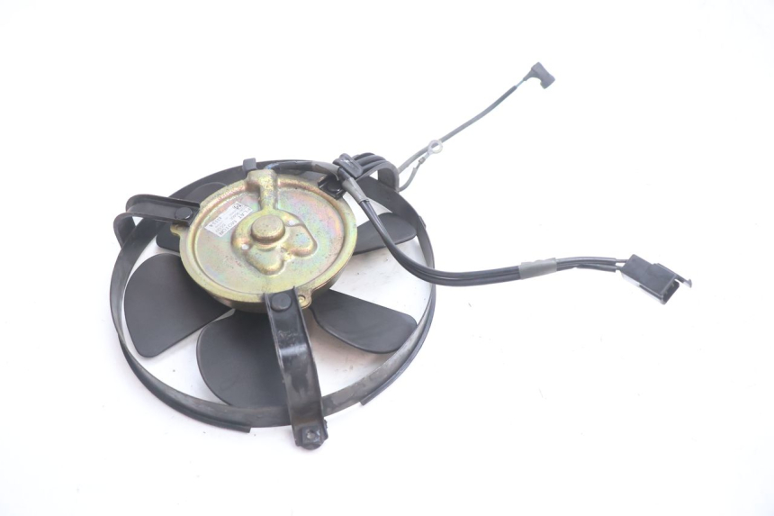 photo de VENTILATOR HONDA ST PAN EUROPEAN 1100 (1990 - 2002) - Zoom op gebruiksstaat