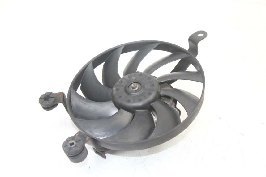 photo de VENTILATOR SUZUKI GSX F GSXF 650 (2007 - 2015) - Detail van het onderdeel