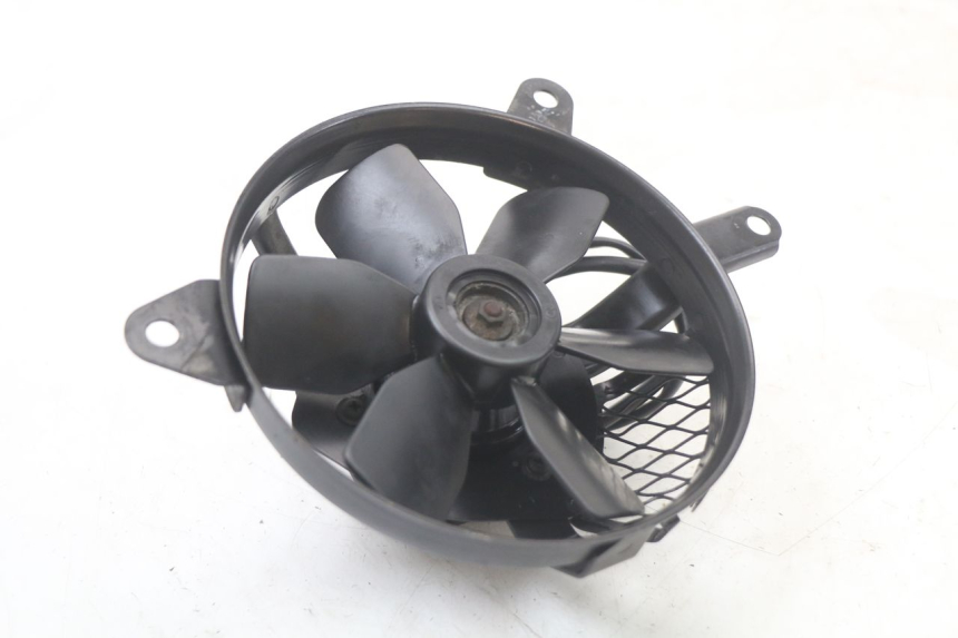 photo de VENTILATOR SUZUKI SV S 650 (1999 - 2002) - Detail van het onderdeel