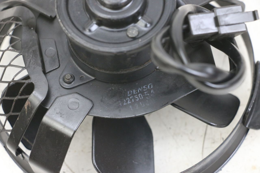 photo de VENTILATOR SUZUKI SV N 650 (1999 - 2002) - Detail van het onderdeel