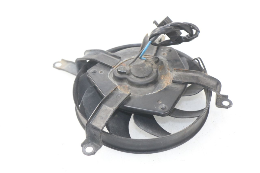photo de VENTILATOR YAMAHA TDM ABS 900 (2002 - 2014) - Detail van het onderdeel