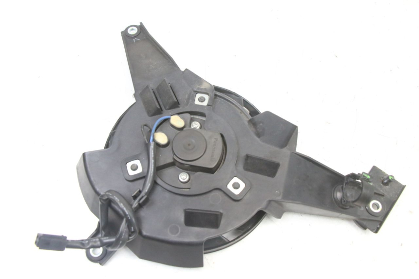 photo de VENTILATOR YAMAHA TRACER 7 700 (2020 - 2024) - Zoom op gebruiksstaat