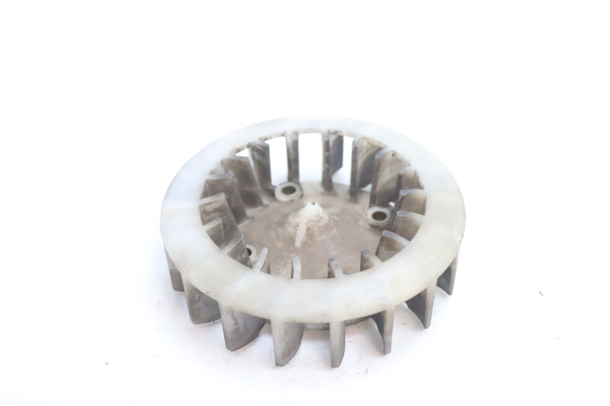 photo de VENTILATOR PEUGEOT TREKKER 50 (1995 - 2004) - Detail van het onderdeel