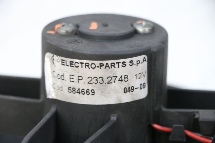 photo de VENTILATOR PIAGGIO VESPA GTS SUPER IE 125 (2009 - 2016) - Andere kijkhoek