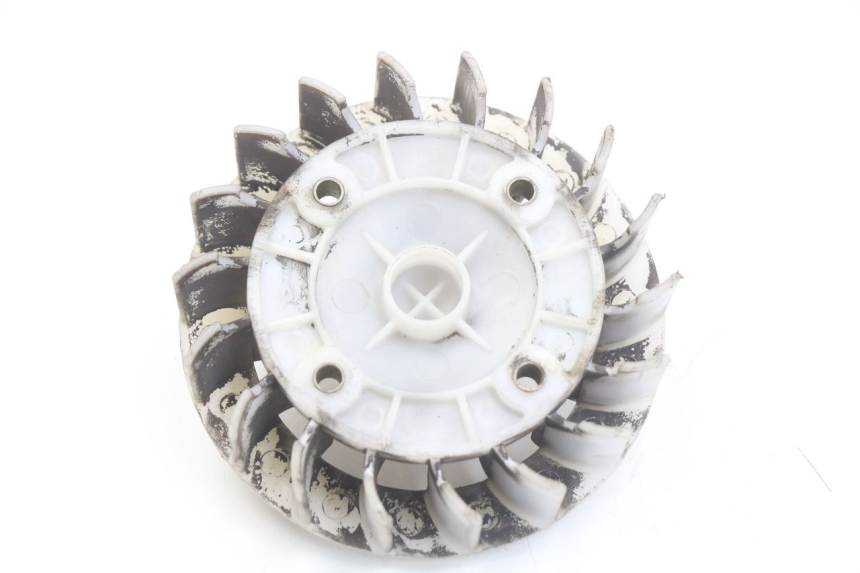 photo de VENTILATOR PEUGEOT VIVACITY 125 (2010 - 2017) - Detail van het onderdeel