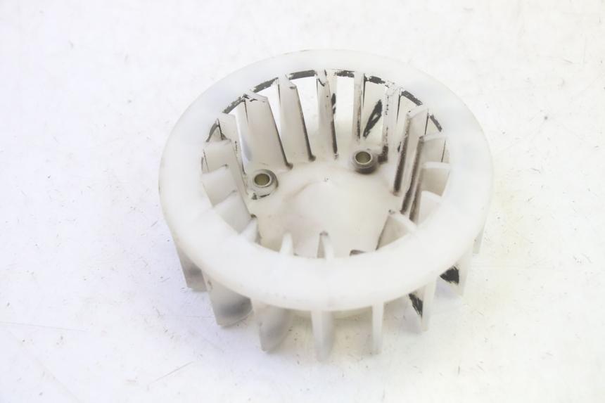 photo de VENTILATOR PEUGEOT VIVACITY 100 (1999 - 2008) - Detail van het onderdeel