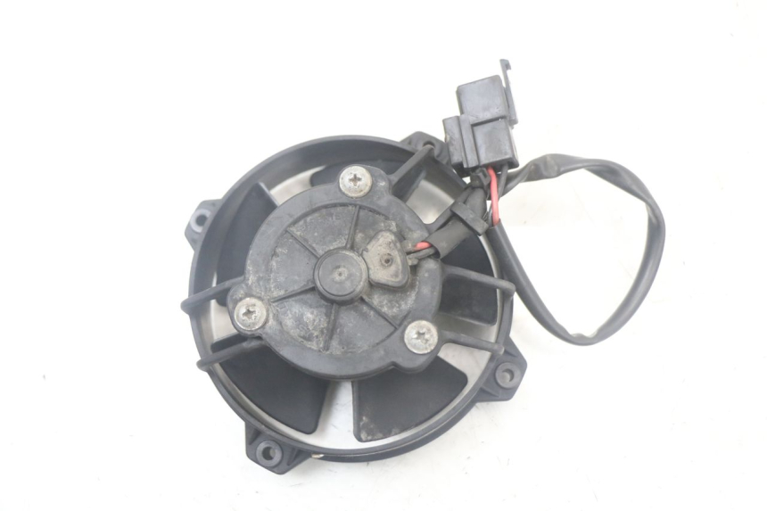 photo de VENTILATOR YAMAHA XMAX X-MAX 125 (2006 - 2009) - Zoom op gebruiksstaat