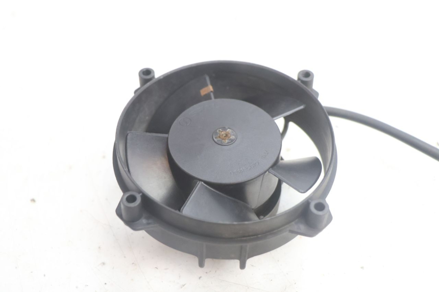 photo de VENTILATOR YAMAHA XMAX X-MAX 125 (2006 - 2009) - Detail van het onderdeel