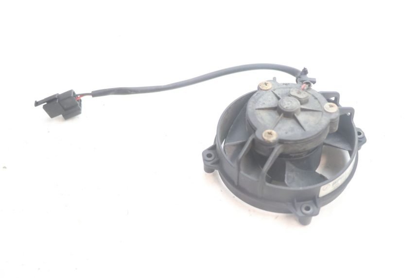 photo de VENTILATOR YAMAHA XMAX X-MAX 125 (2006 - 2009) - Zoom op gebruiksstaat