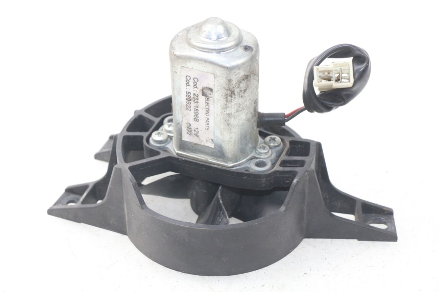 photo de VENTILATOR PIAGGIO X9 125 (2000 - 2003) - Detail van het onderdeel