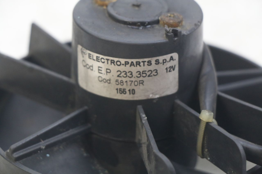 photo de VENTILATOR PIAGGIO XEVO - X EVO 125 (2007 - 2017) - Detail van het onderdeel