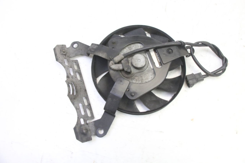 photo de VENTILATOR YAMAHA XJ6 ABS 600 (2008 - 2016) - Technische close-up