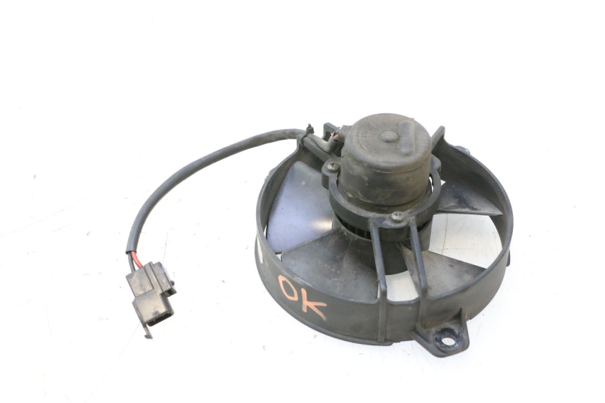 photo de VENTILATOR YAMAHA YP MAJESTY 125 (1998 - 2001) - Zoom op gebruiksstaat
