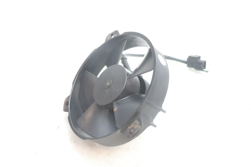 photo de VENTILATOR YAMAHA YP MAJESTY 125 (2002 - 2006) - Detail van het onderdeel