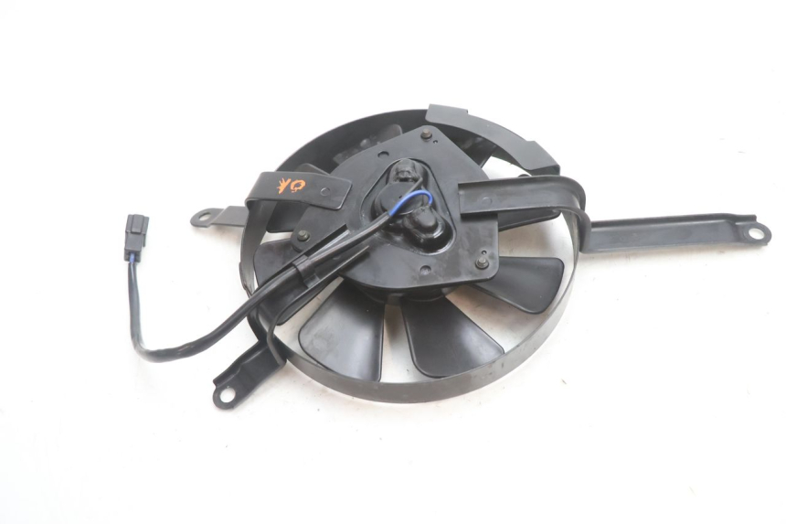 photo de VENTILATOR KAWASAKI ZX-6R ZX6R 600 (2000 - 2002) - Zoom op gebruiksstaat