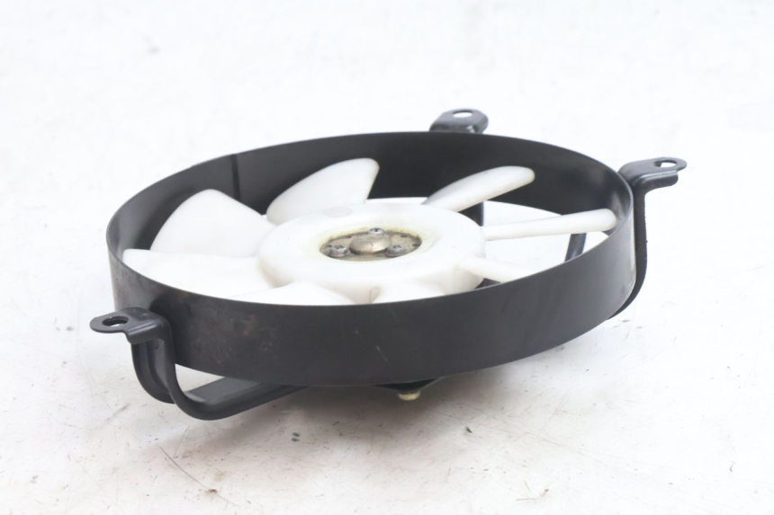 photo de VENTILATOR KAWASAKI ZZR 600 (1995 - 2004) - Detail van het onderdeel