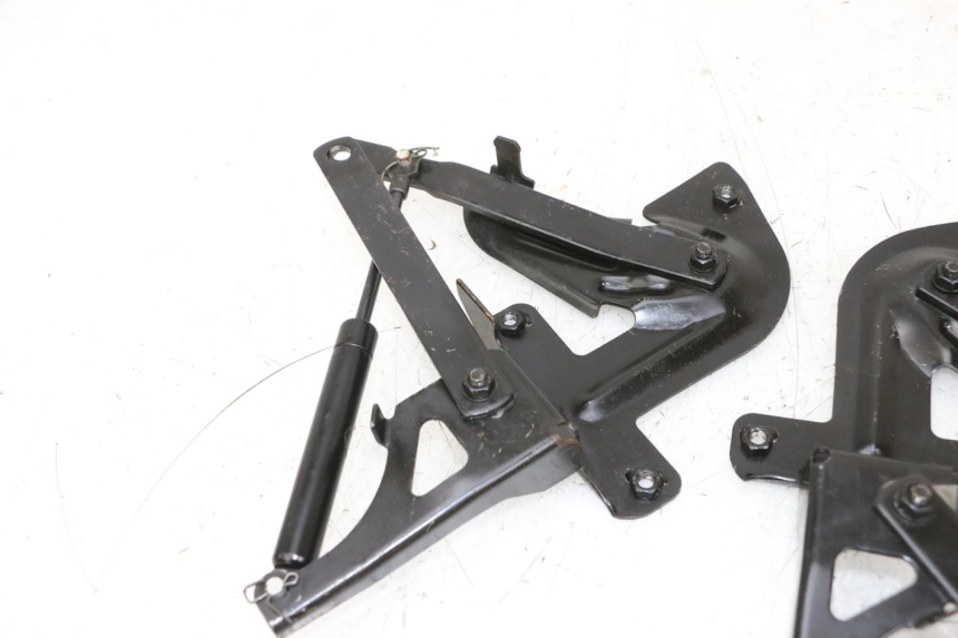 photo de KOFFERRUIMTE-VEER JM MOTORS GTS 125 (2015 - 2019) - Bevestigingspunten