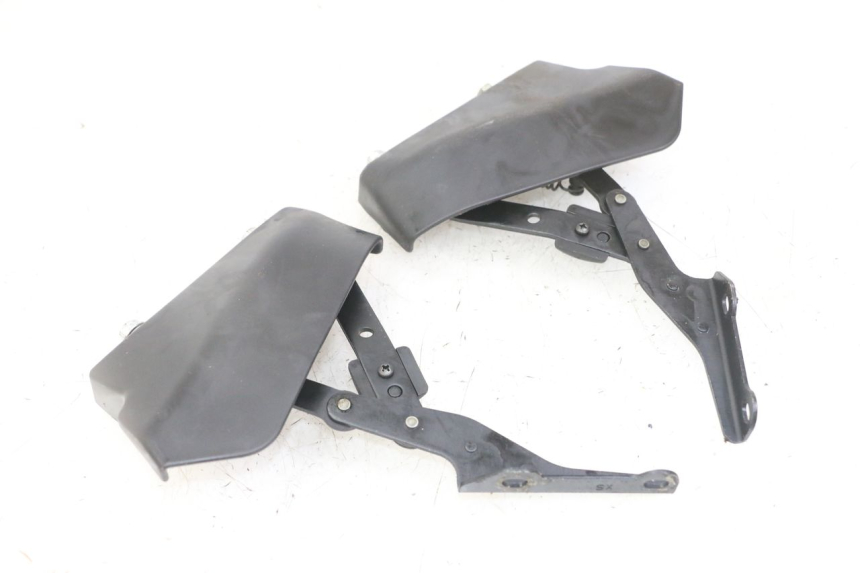 photo de KOFFERRUIMTE-VEER PIAGGIO MP3 LT 300 (2010 - 2016) - Detail van het onderdeel