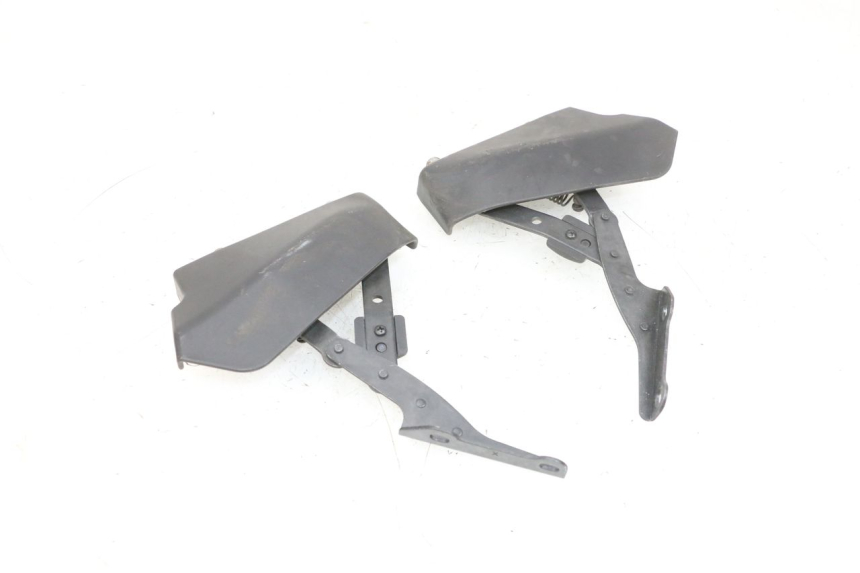 photo de KOFFERRUIMTE-VEER PIAGGIO MP3 RL 250 (2006 - 2010) - Detail van het onderdeel