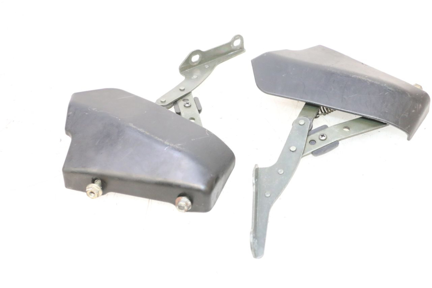 photo de KOFFERRUIMTE-VEER PIAGGIO MP3 RL 250 (2006 - 2010) - Detail van het onderdeel