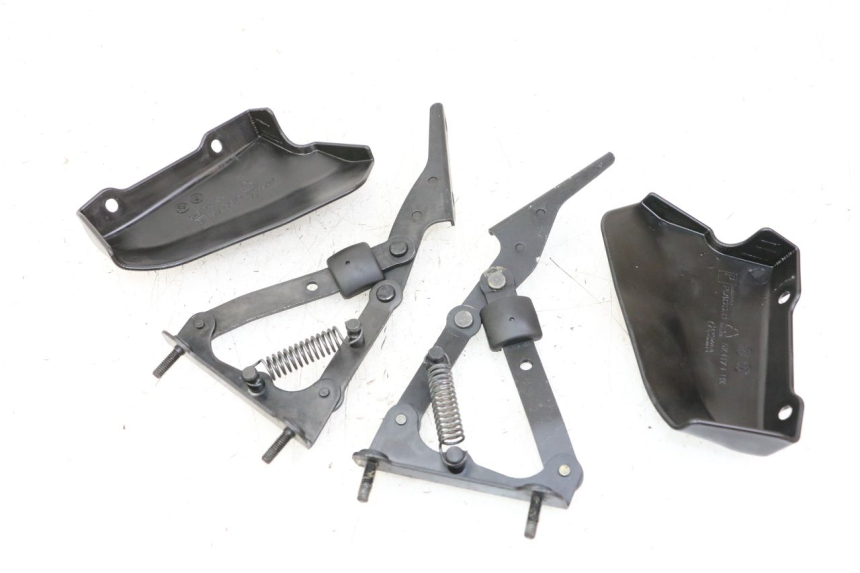 photo de KOFFERRUIMTE-VEER PIAGGIO MP3 LT 400 (2007 - 2012) - Detail van het onderdeel